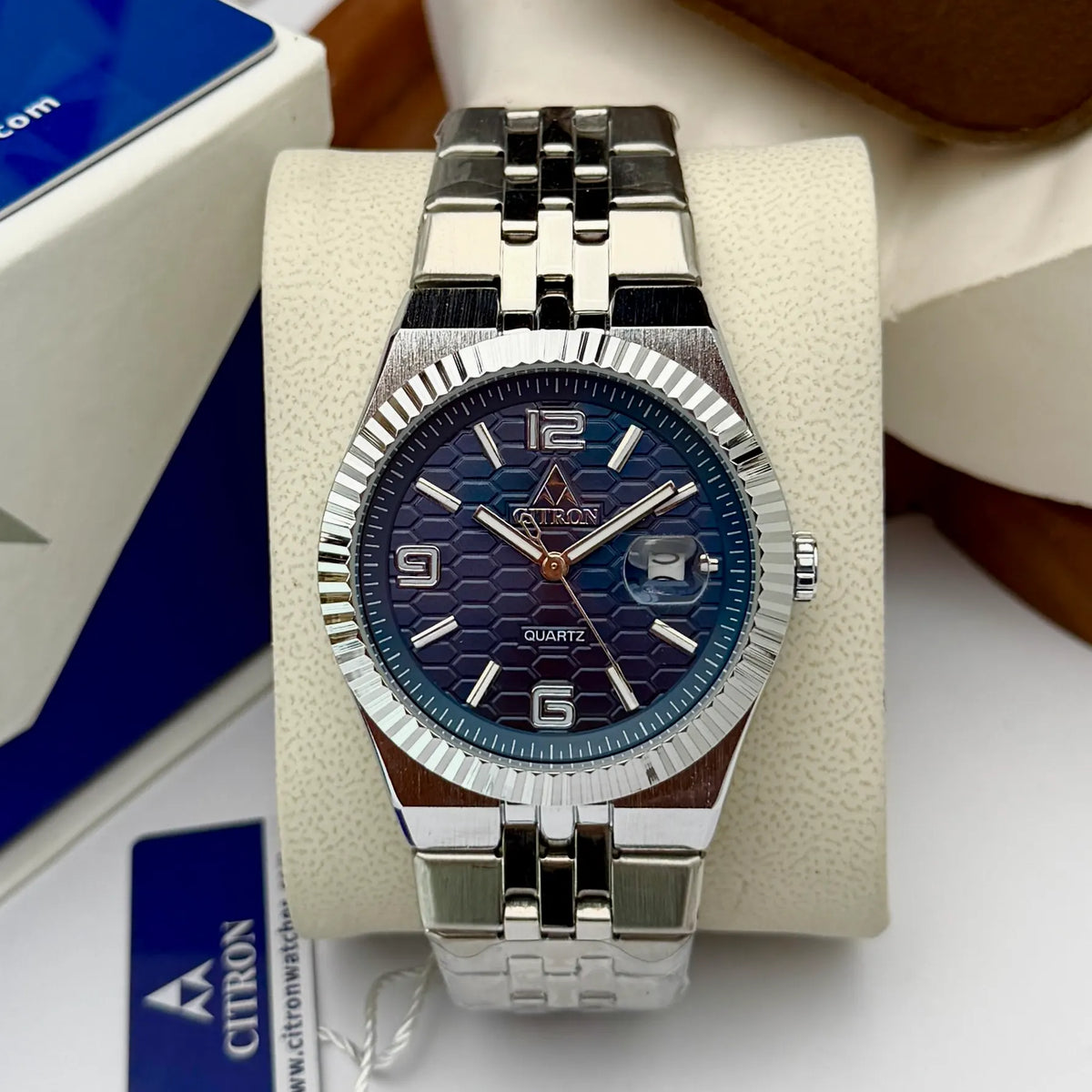 Citron CR-5004 men's honeycomb dial chain watch with date in Silver Blue