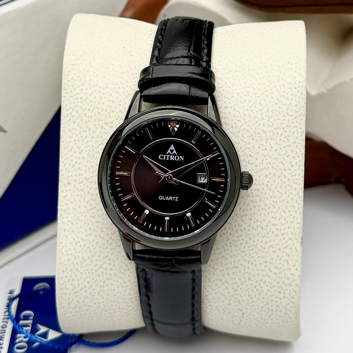 Citron CR-2105L women's classic leather strap watch with date in Black