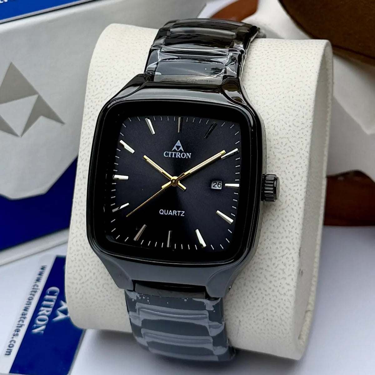 Citron CR-2527 men's square dial chain watch with date in Black