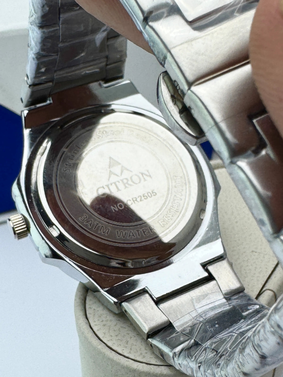Citron CR-2505 men's chain watch stainless steel case back and bracelet